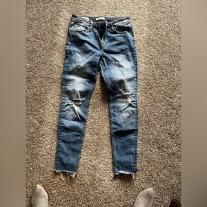 Super cute high waisted jean